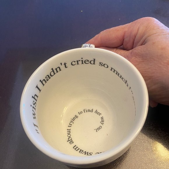 Paul Cardew "Alice in Wonderland" Coffee cup and saucer- set of four - Picture 3 of 14